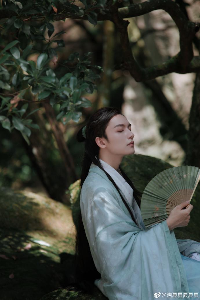 诺夏古风美男 疑喊话AJ做PK