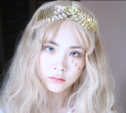 B站美妆UP主，美妆博主扣子个人介绍