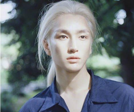 抖音网红星野志坚爆出恋爱，白发古风美男竟是同性恋