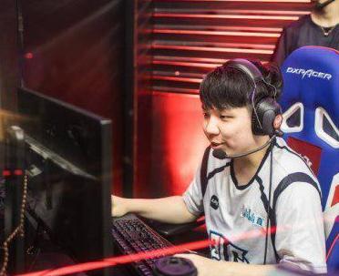 【LOL资讯吐槽】UZI或超越Faker！Jackeylove疑似情窦初开？