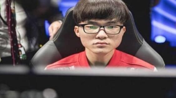 Faker化身LOL最强毒奶 G2中单飘出新高度